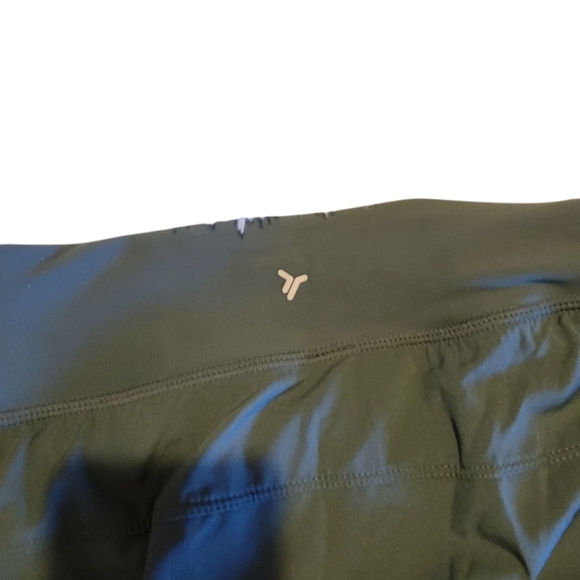 Old Navy Stretchtech E Olive Mini Skort - Picture 5 of 6